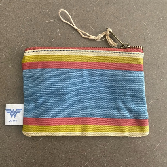 Wonder Woman Multicolor Zippered Pouch - Picture 2 of 2